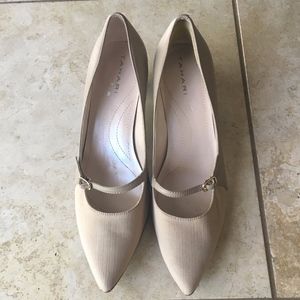 Tahari heels